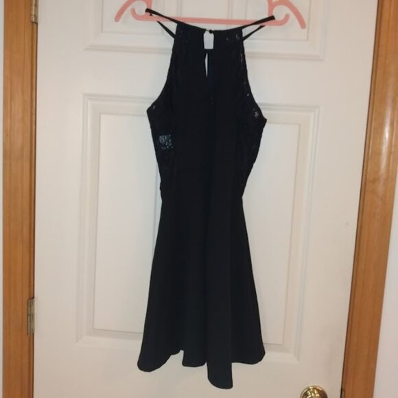 Speechless: Black sleeveless mini dress flair bottom with zip closure. Size 5. - Picture 3 of 4